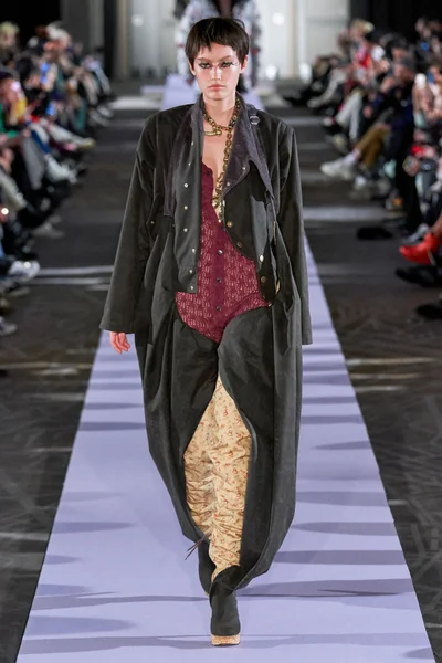 Look 15